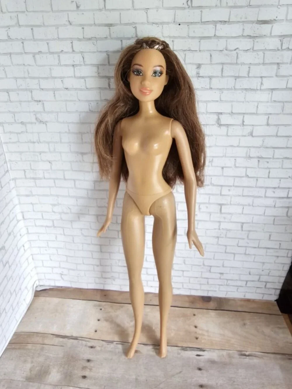 Barbie Fashion Fever Teresa Doll Nude 2007 Mattel L3326 Brunette Gold Highlights